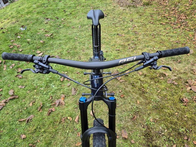 Prodám Trek Fuel EX 9.8 GX GEN 6, velikost M v záruce