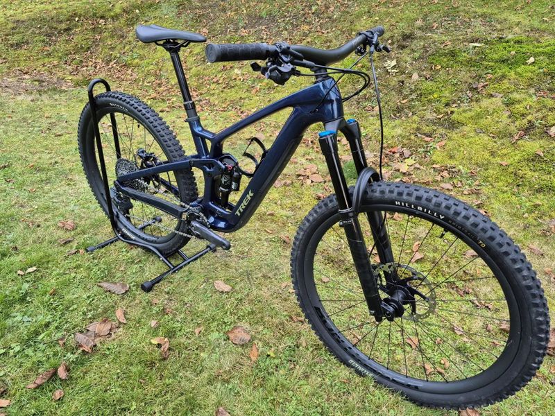 Prodám Trek Fuel EX 9.8 GX GEN 6, velikost M v záruce