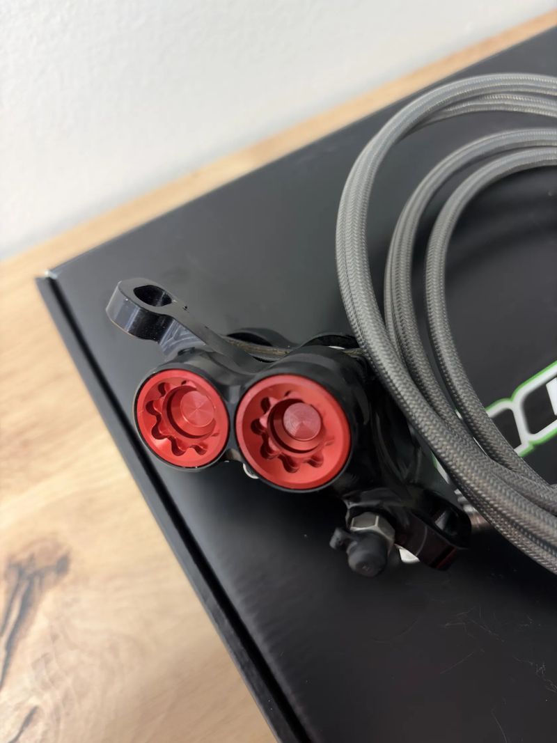 Brzdy Hope Tech 4 V4 černo/červené