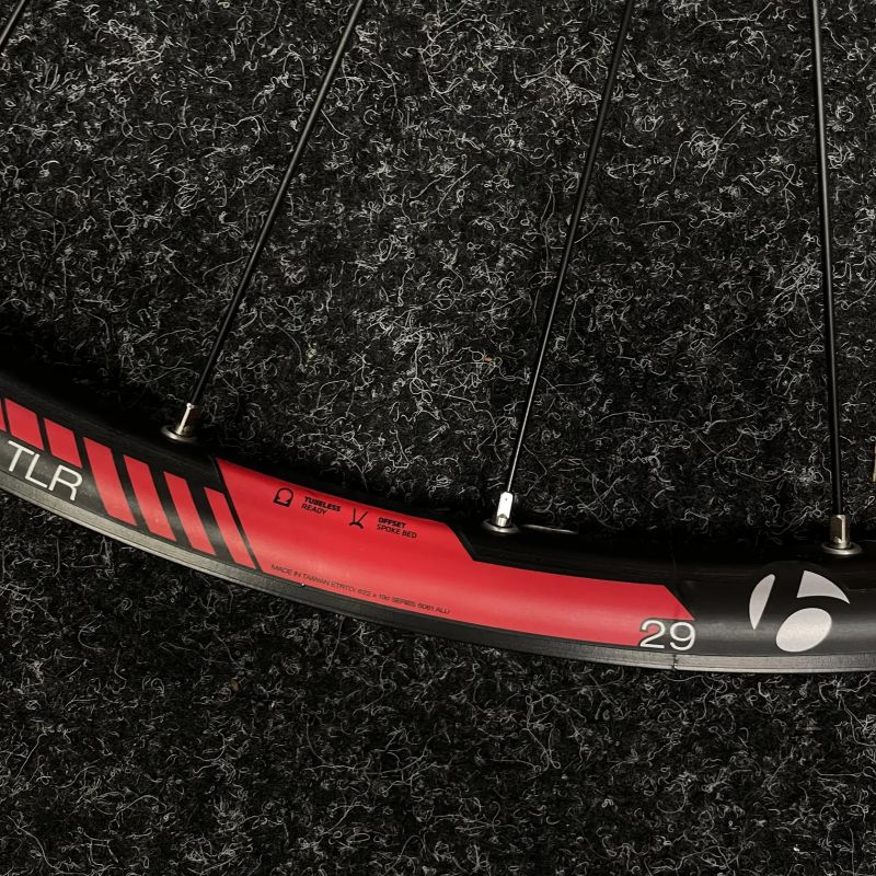 Výprodej nových předních kol Bontrager 29”