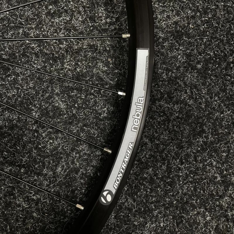 Nové přední kolo Bontrager nebula 28”