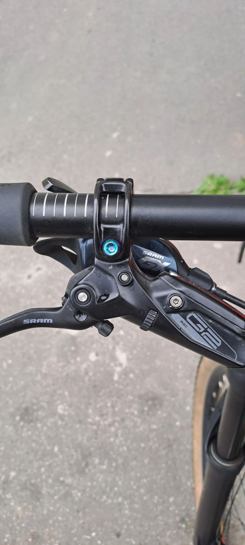 Rockrider XC100S - pohon GX, brzdy G2 RSC