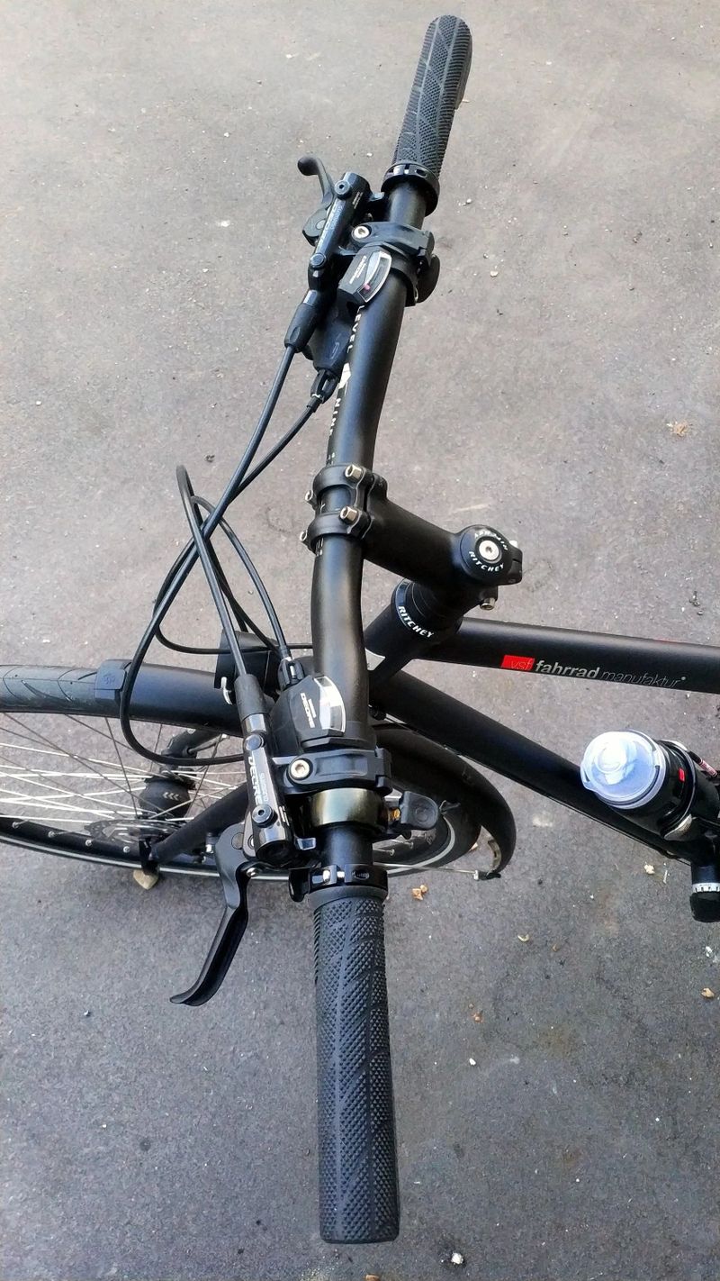 VSF fahrradmanufaktur T500, špičkové cestovní kolo, kompletně seřízené, minimálně jeté