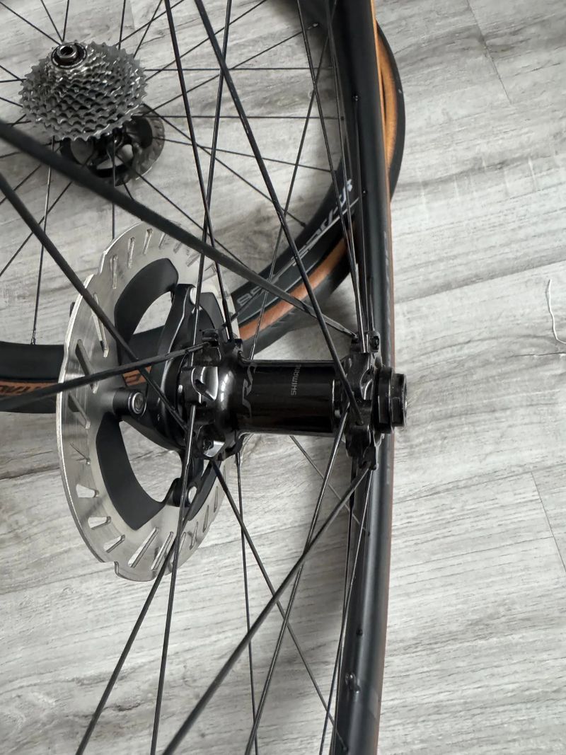Shimano DURA-ACE C36 ,disc CL WH-R9270 