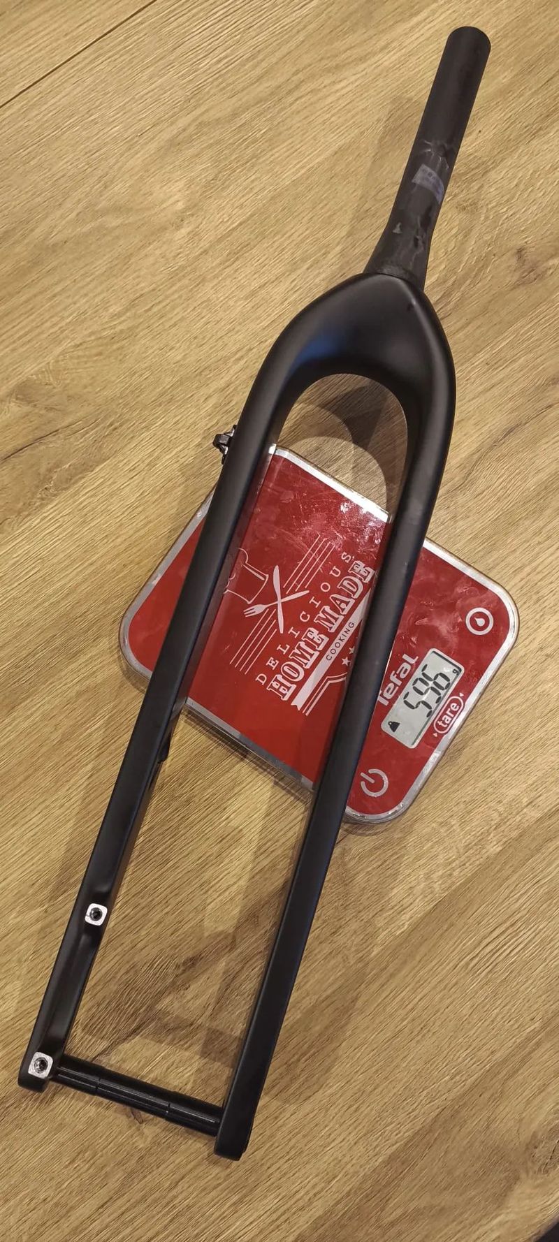 PEVNÁ KARBONOVÁ VIDLICE TOSEEK 29"