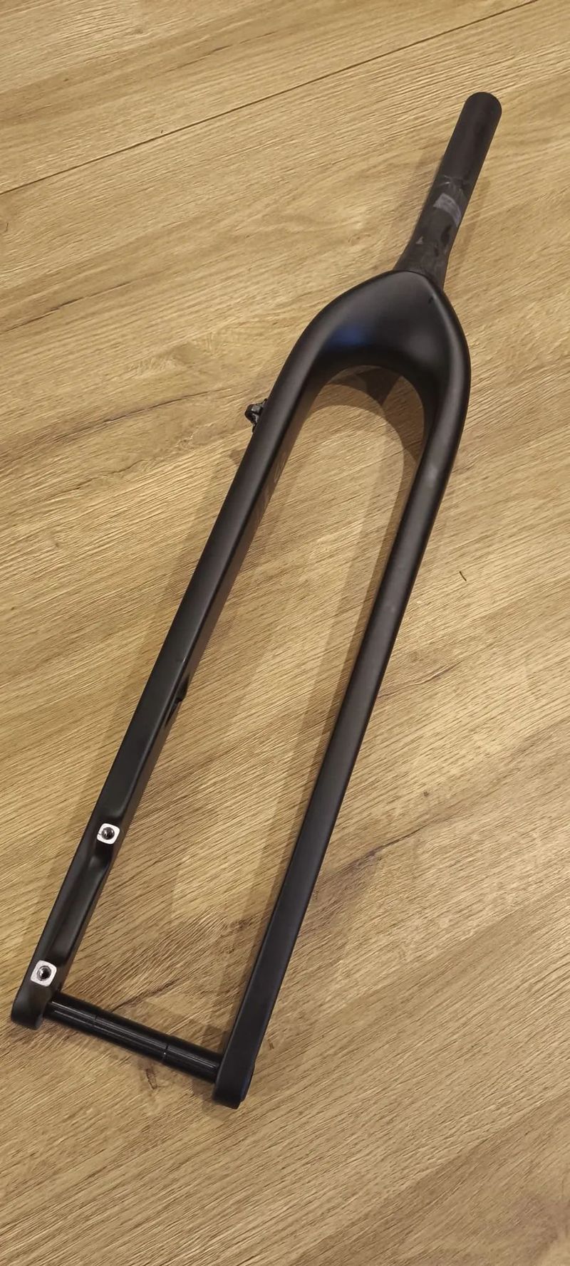 PEVNÁ KARBONOVÁ VIDLICE TOSEEK 29"