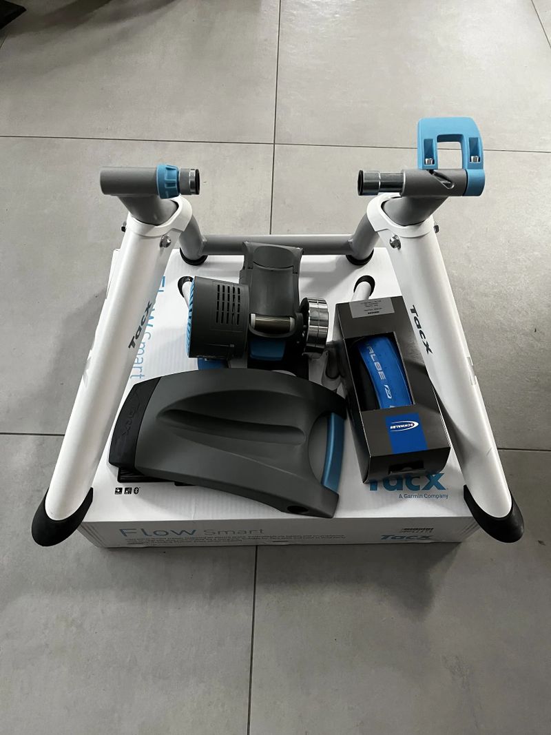 Prodám trenažér Tacx Flow Smart