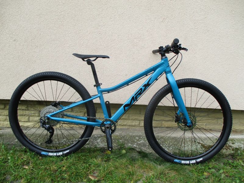 Nové lehké 27,5" kolo MRX Barbus Face vel. 13", alu pevná vidlice, Deore 1x10,