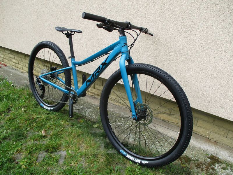 Nové lehké 27,5" kolo MRX Barbus Face vel. 13", alu pevná vidlice, Deore 1x10,