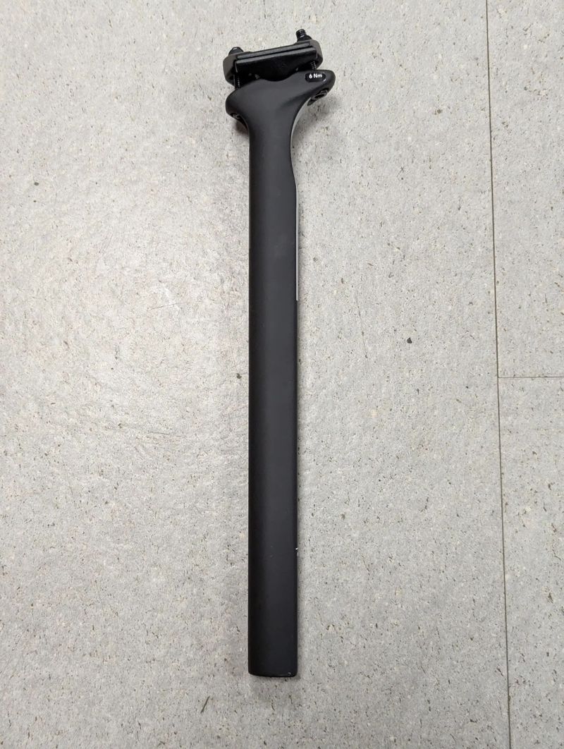 Cannondale sedlovka Hollogram KNOT 27 carbon 330 mm, 0 offset (K2601000)