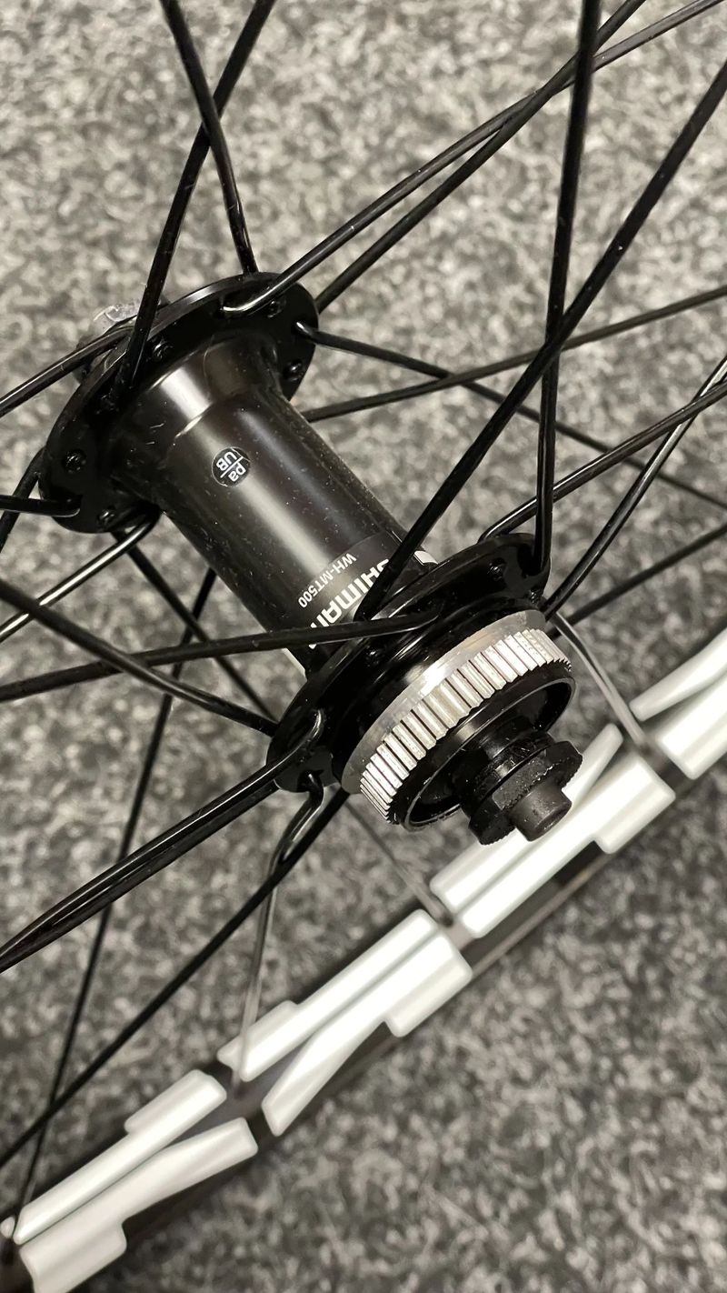 Nové Shimano MT 500 29” Rychloupinak