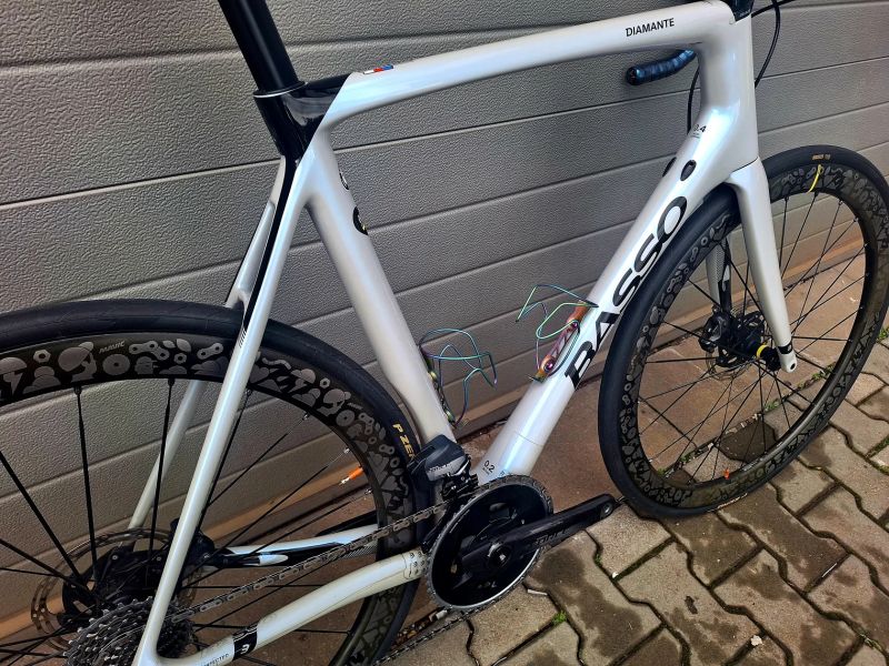 Basso Diamante na Sram Force, Mavic SLR limited, komba a wattak