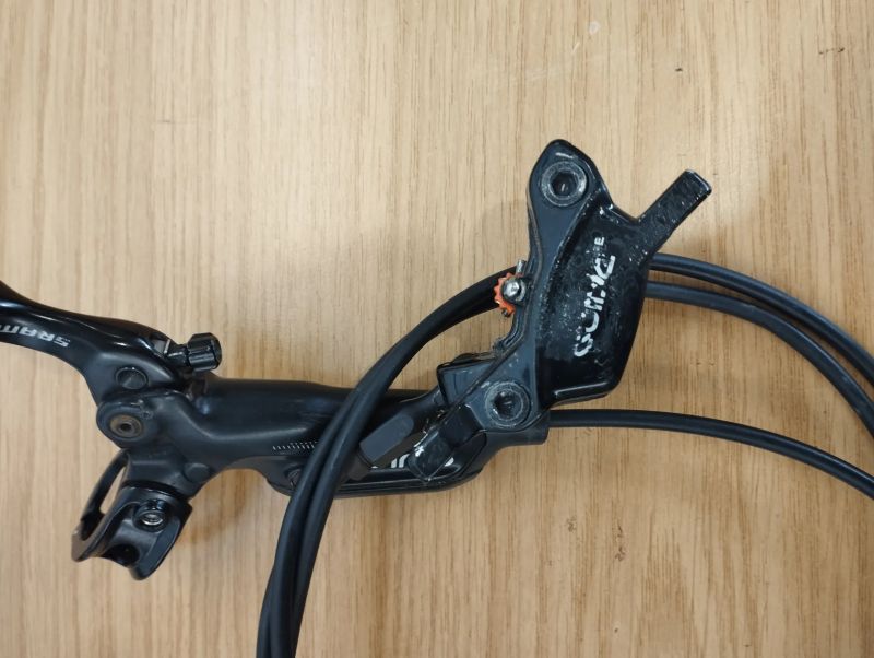 SRAM GUIDE RE - čtyřpístkové