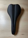 Nové sedlo Isaac 140 mm