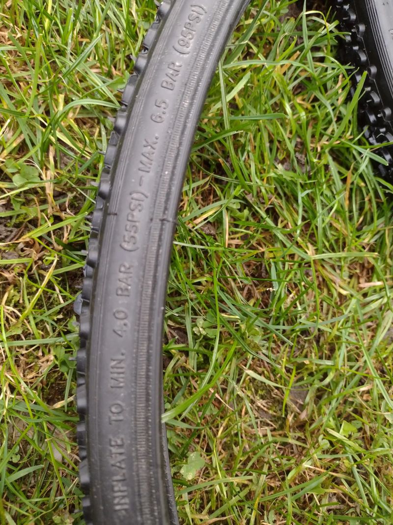 Schwalbe CX Pro Performance plášť drát 30-622