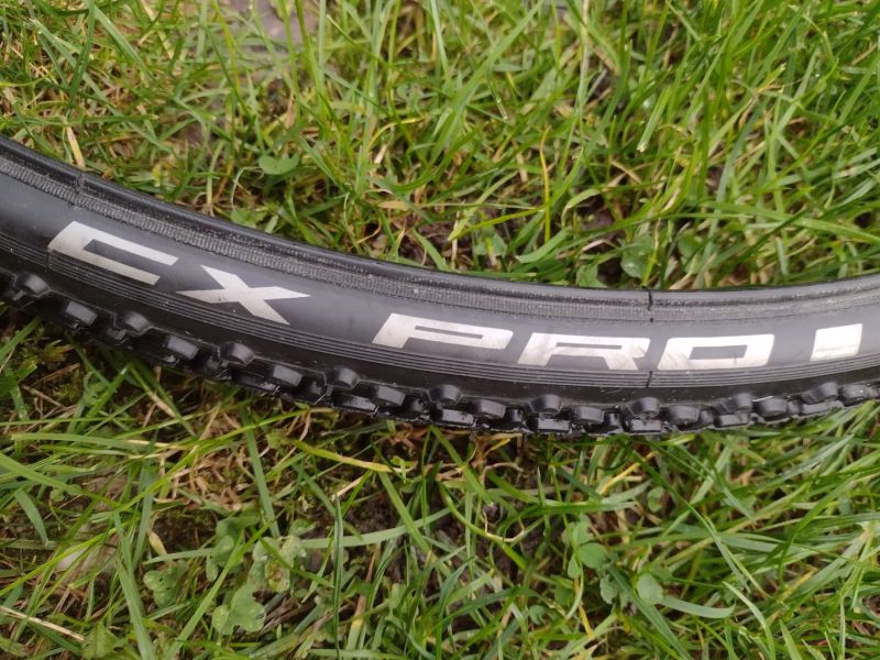 Schwalbe CX Pro Performance plášť drát 30-622
