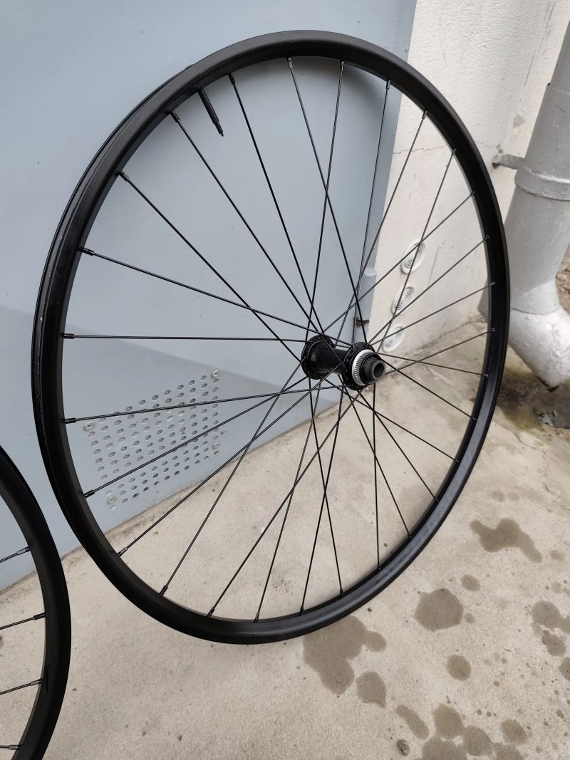 Bontrager Kovee 25 TLR BOOST