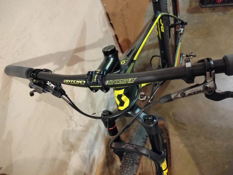 Scott Scale RC World Cup HMX carbon vel. L
