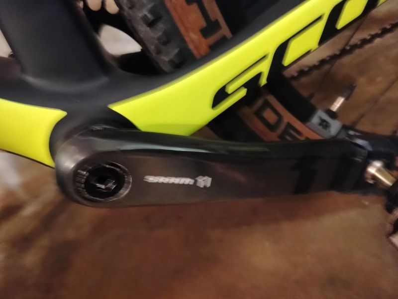 Scott Scale RC World Cup HMX carbon vel. L