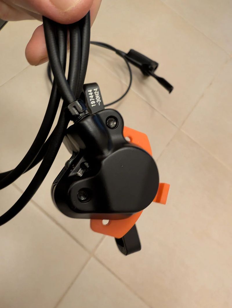 Prodám přední a zadní brzdu Tektro HD-M280