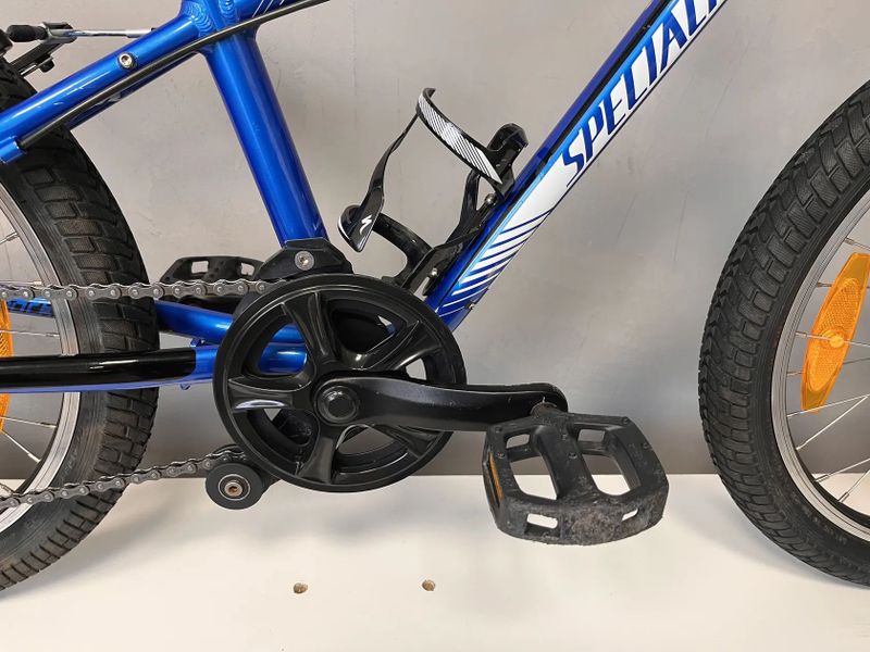 Specialized Hotrock 20" blue