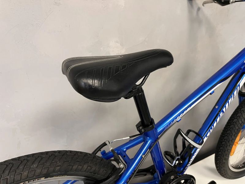 Specialized Hotrock 20" blue