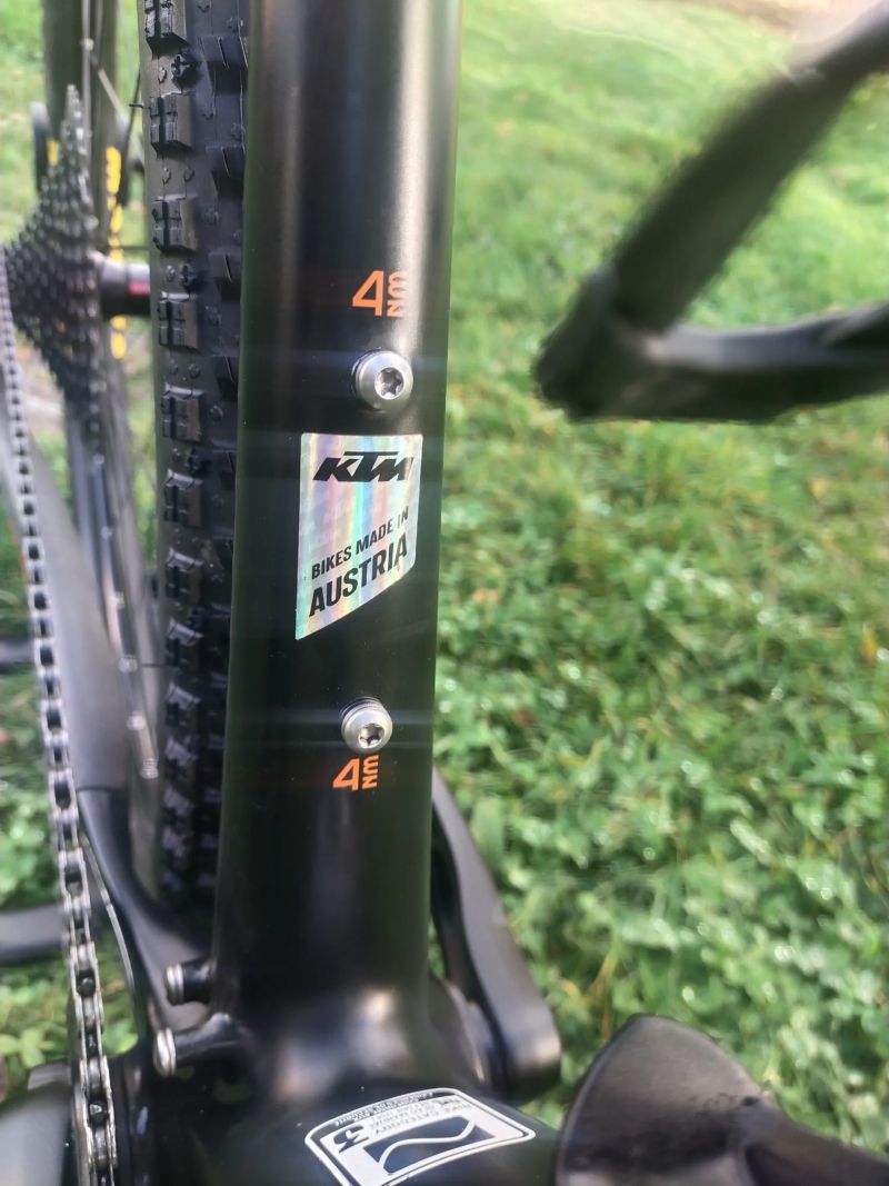 KARBONOVÉ HORSKÉ KTM .,. SUPER STAV .,.JAKO NOVÉ