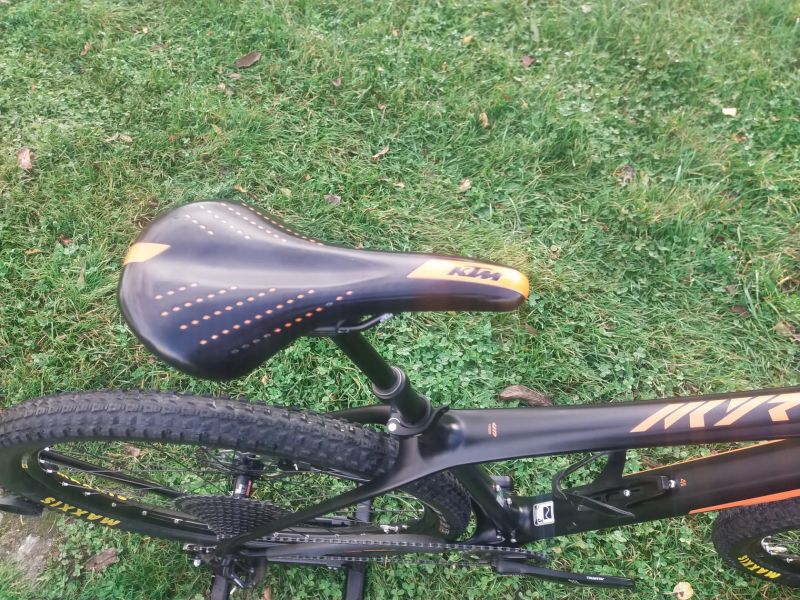 KARBONOVÉ HORSKÉ KTM .,. SUPER STAV .,.JAKO NOVÉ