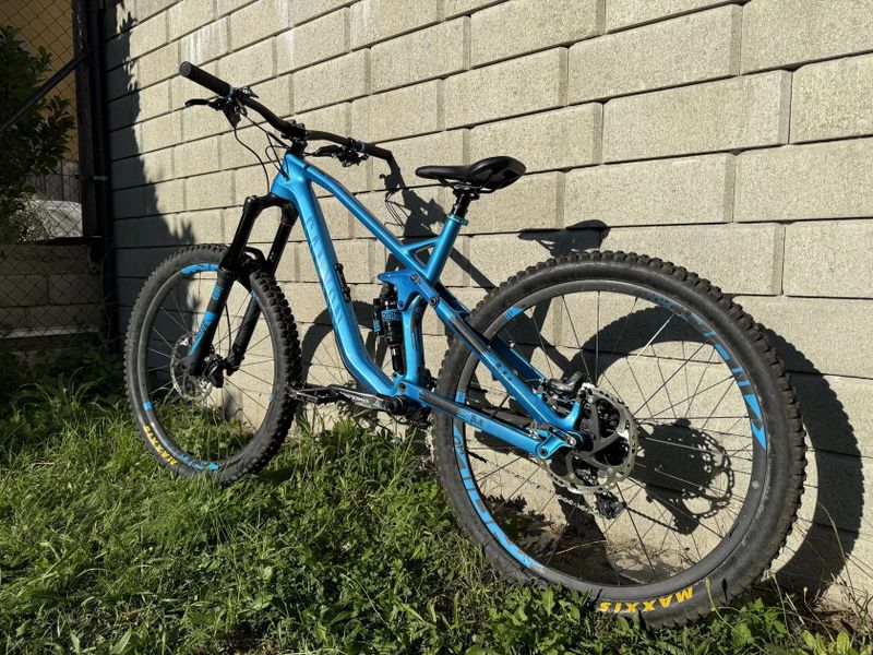 Canyon strive CF 8.0 Race