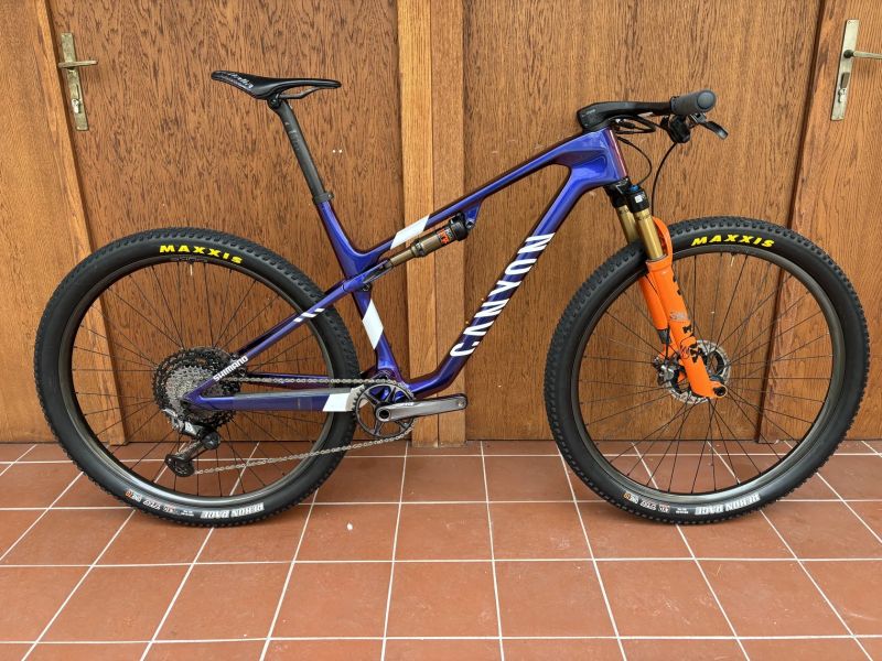 CANYON LUX CFR, vel. L - 495 mm - zakázková stavba - SHIMANO XTR 1 x 12 / FOX / DT SWISS 