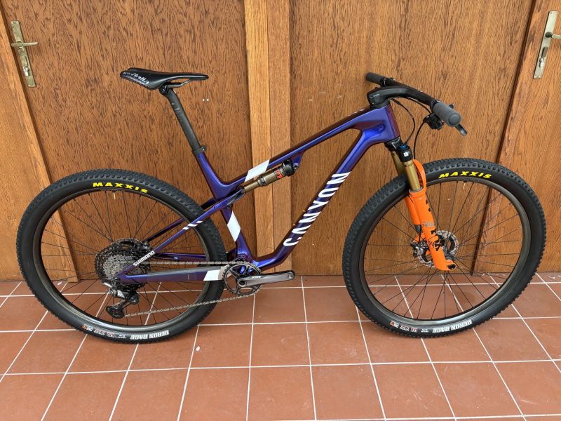 CANYON LUX CFR, vel. L - 495 mm - zakázková stavba - SHIMANO XTR 1 x 12 / FOX / DT SWISS 