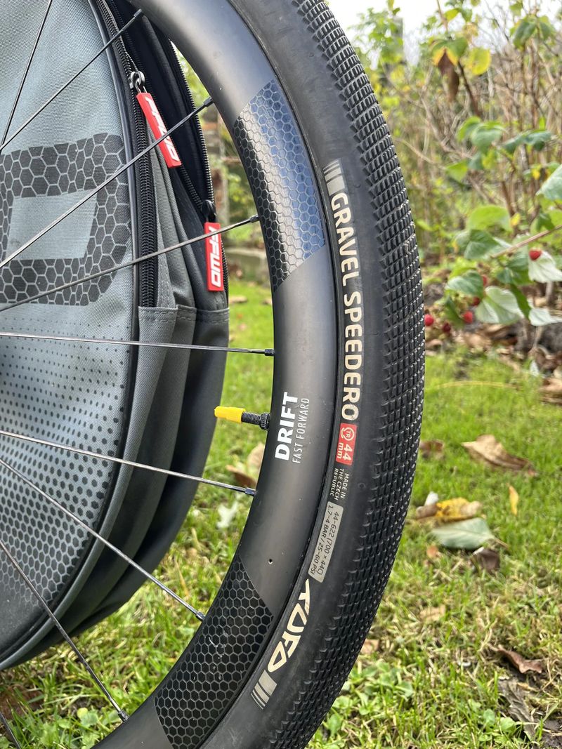 FFWD Drift - gravel karbónové kolesá 700C