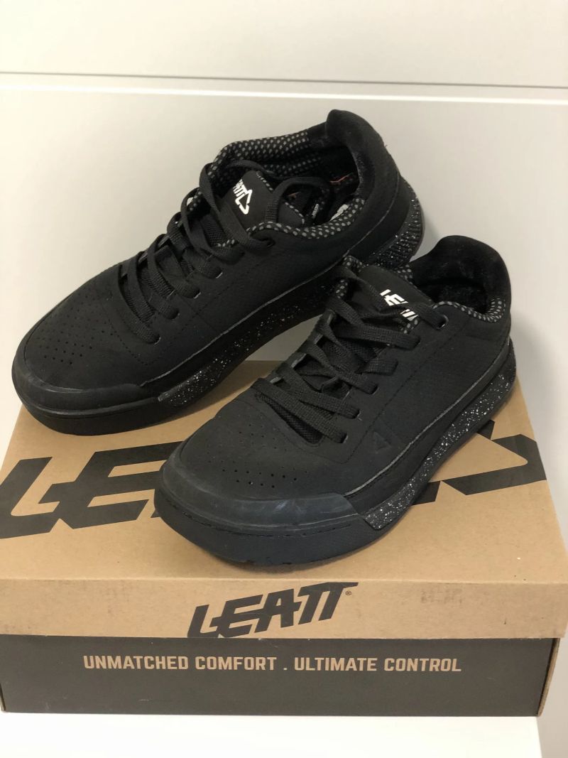 Boty LEATT MTB 2.0 Flat shoe Black