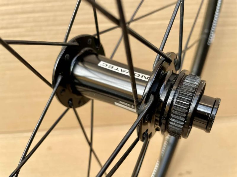 Kola gravel-road DT SWISS R 500, NOVATEC 791+792 CL Disc Tubeless - 1780 g
