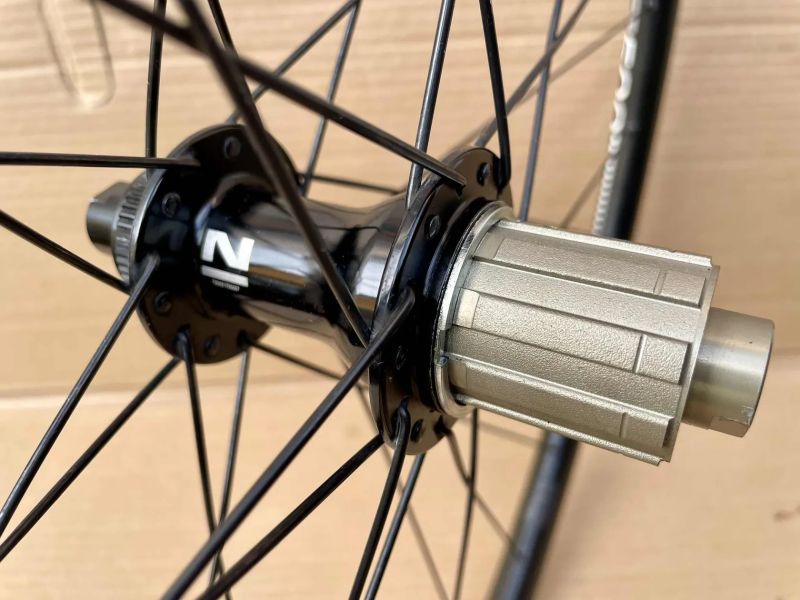 Kola gravel-road DT SWISS R 500, NOVATEC 791+792 CL Disc Tubeless - 1780 g