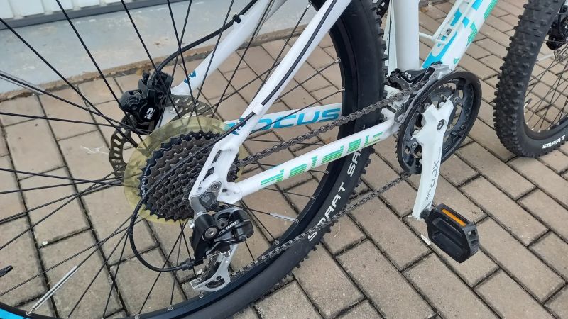 Dámské / Dívčí horské kolo Focus Donna 3,0, Vel. S, kola 26"
