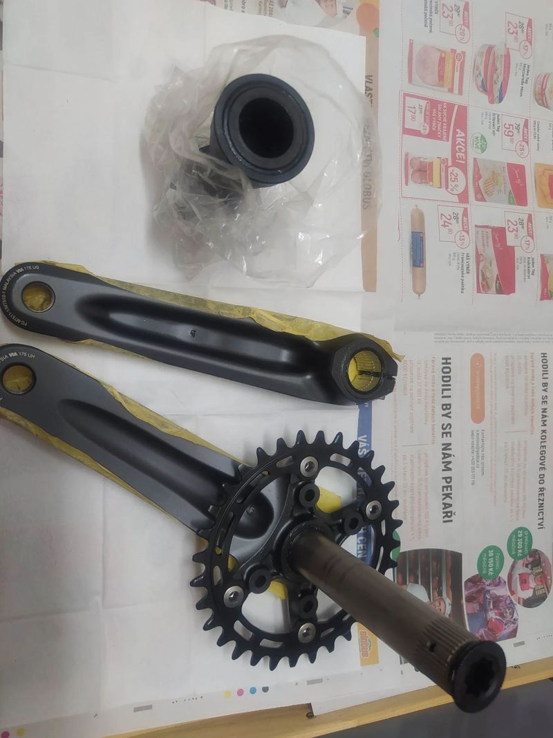 Shimano pětistovky kliky + střed