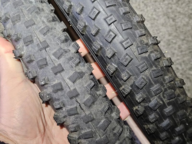 Vee Tire Crown Gem 20x2.25" (2ks)