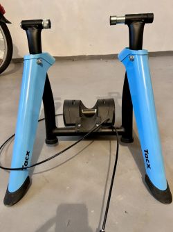 Trenažér Tacx Boost 