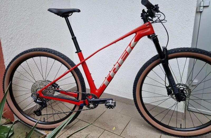 NOVÝ Trek Procaliber 9.5 Gen 3 - karbon+teleskop