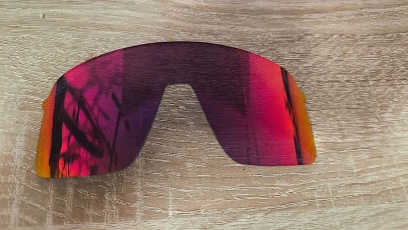 Oakley Sutro Lite zorník 