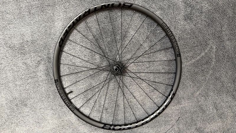 Sada kol Bontrager Kovee Elite 23