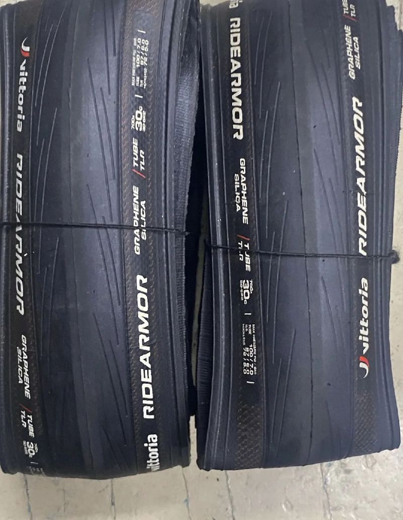 Plášť Vittoria RideArmor 700x30c (30-622) TLR ArmorSkin