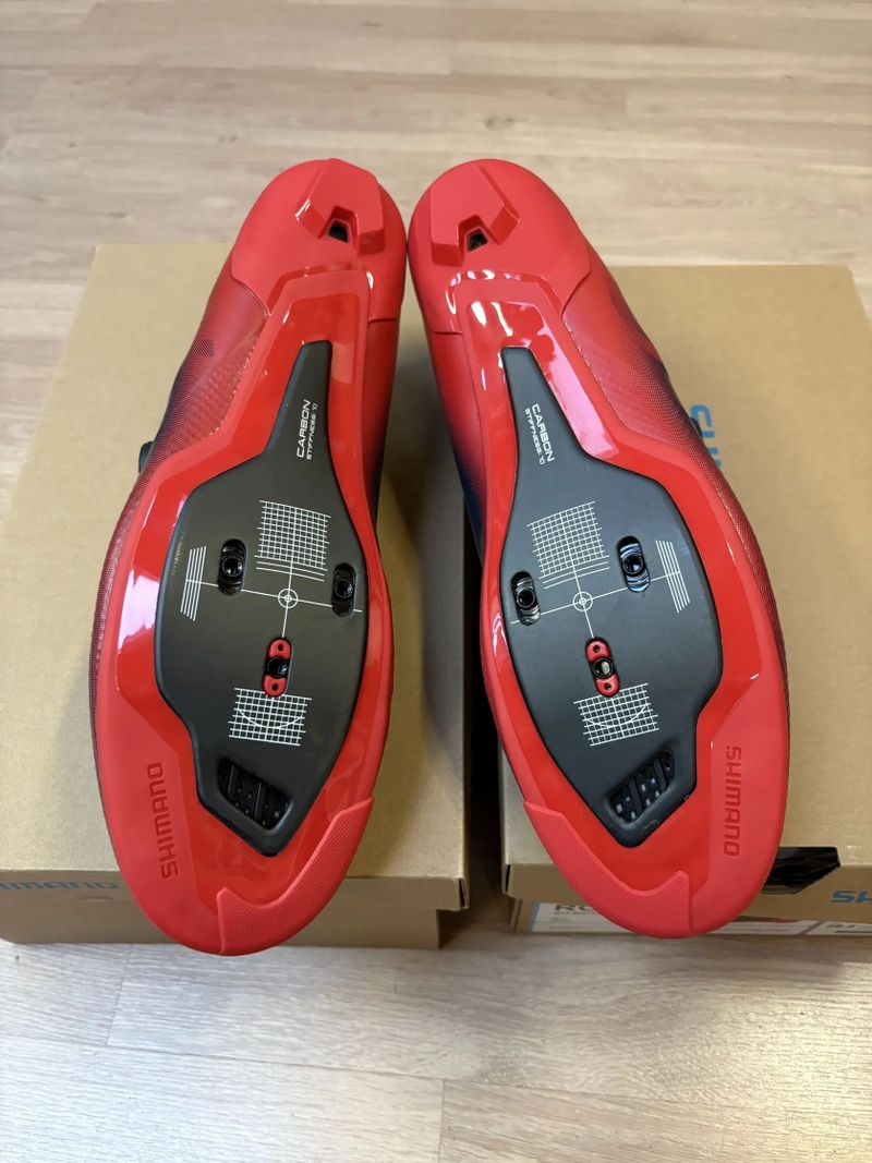 Silniční tretry Shimano RC702 modro-červené