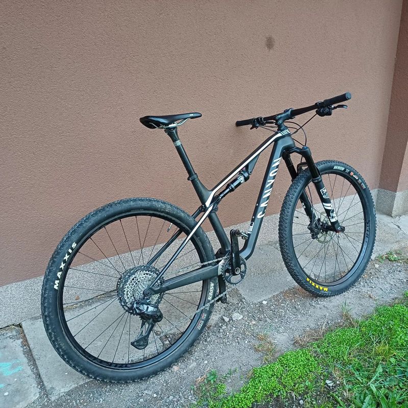 Canyon Lux CF SL 7.0 2020 - platí do smazání