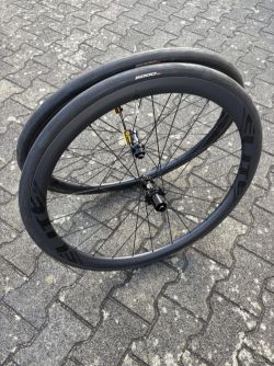 Obutá silniční karbonová kola Elitewheels Disc