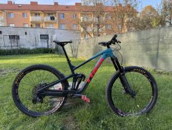 Trek Slash AXS