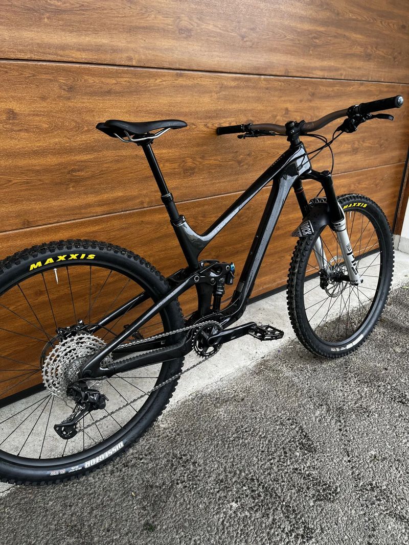Giant Trance X karbon 