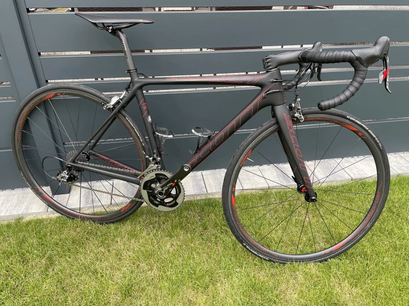 Scott Addict SL + Cyklotrenažér Tacx T2875 NEO 2T SMART