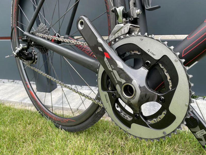 Scott Addict SL + Cyklotrenažér Tacx T2875 NEO 2T SMART